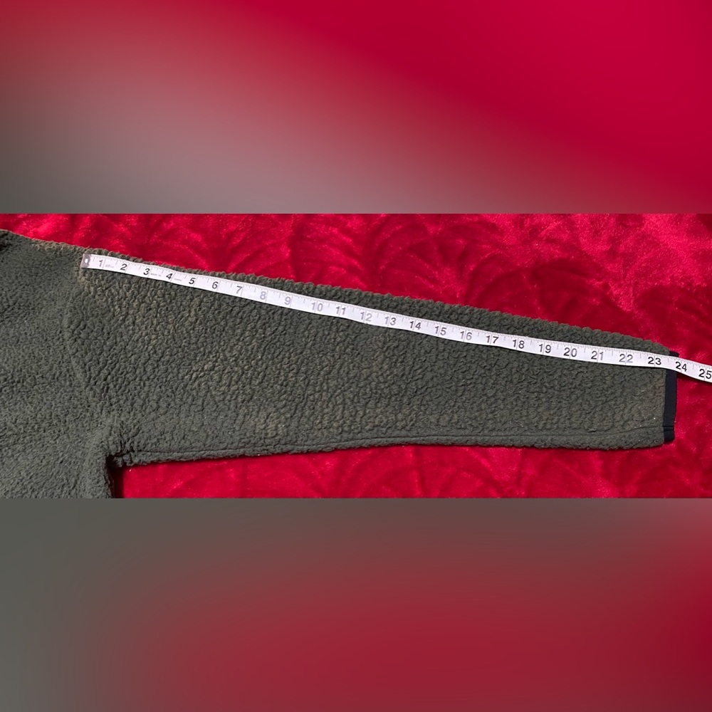 Softer than your Exs hugs and always there when you need it Large Sherpa pockets - Picture 5 of 14